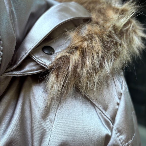 Spyder Silver Puffer Jacket Faux Fur Hooded Coat Juniors 14 - Picture 4 of 12